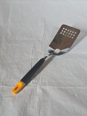 Top Drawer USA by Ekco VTG‎ Stainless Spatula Drain Holes 12"